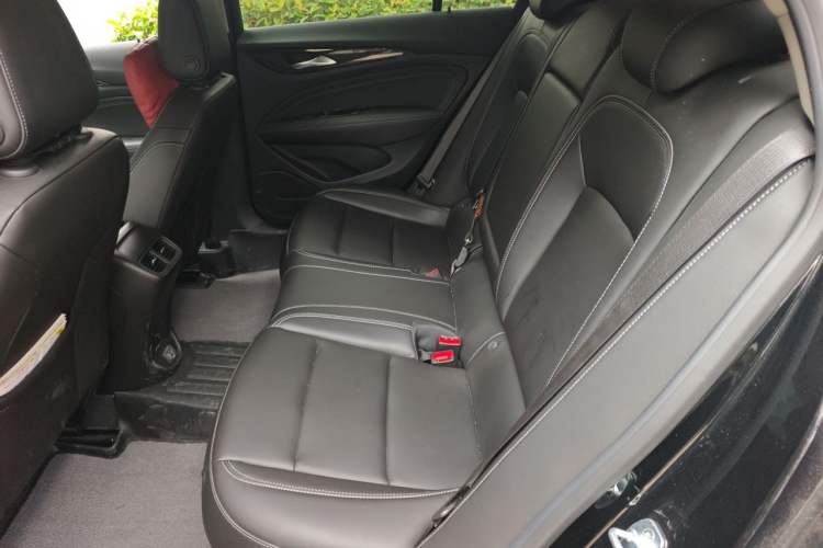 Used Buick Regal 2024 25T Deluxe Edition Left Rear Seat