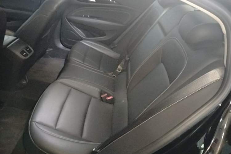 Used Buick Regal 2024 25T Deluxe Edition Left Rear Seat