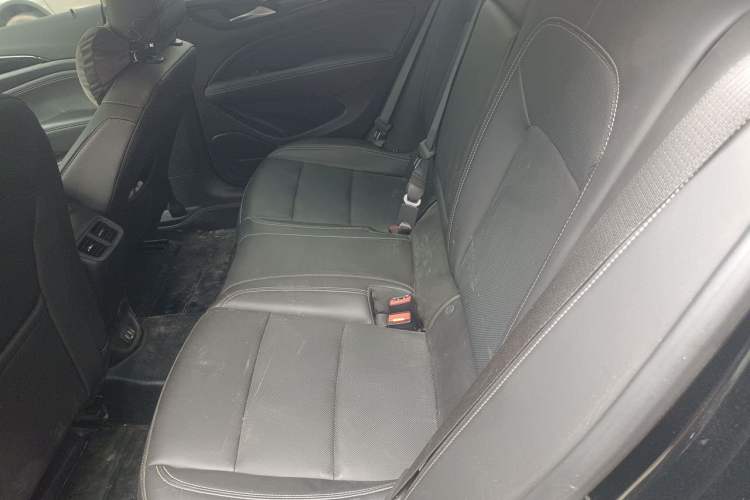 Used Buick Regal 2024 28T Luxury Edition Left Rear Seat