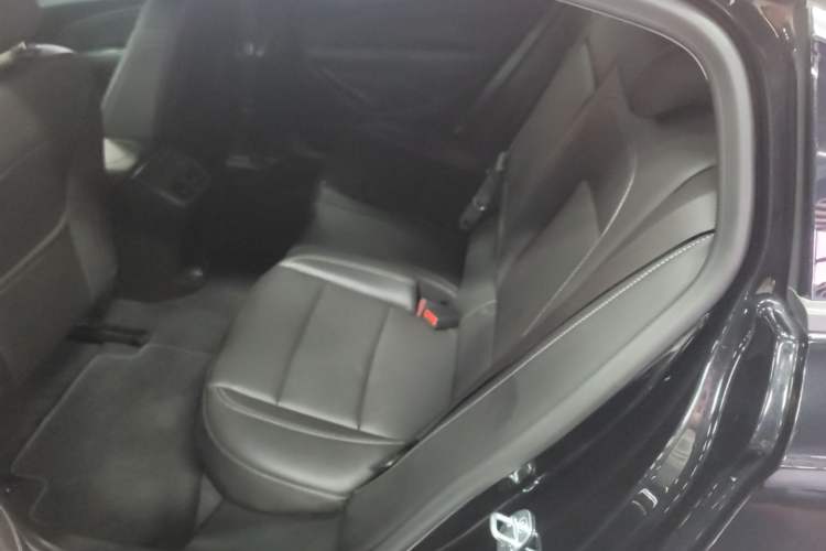 Used Buick Regal 2024 25T Deluxe Edition Left Rear Seat