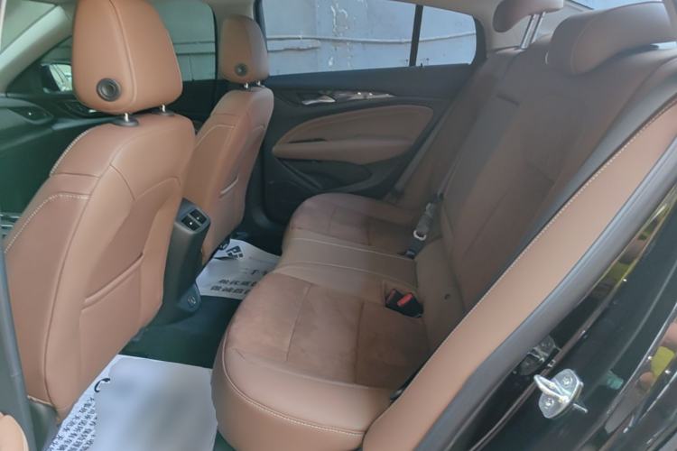 Used Buick Regal 2024 28T Luxury Edition Left Rear Seat