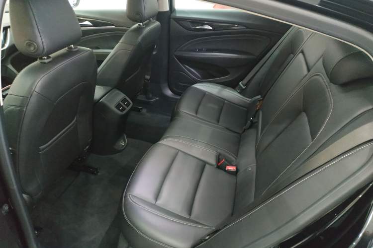 Used Buick Regal 2024 25T Deluxe Edition Left Rear Seat