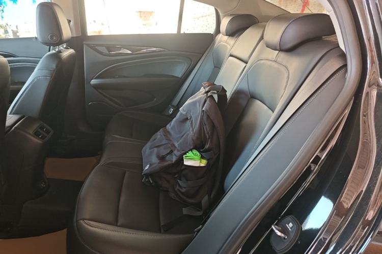 Used Buick Regal 2024 Revised 25T Ultra-Comfort Edition Left Rear Seat