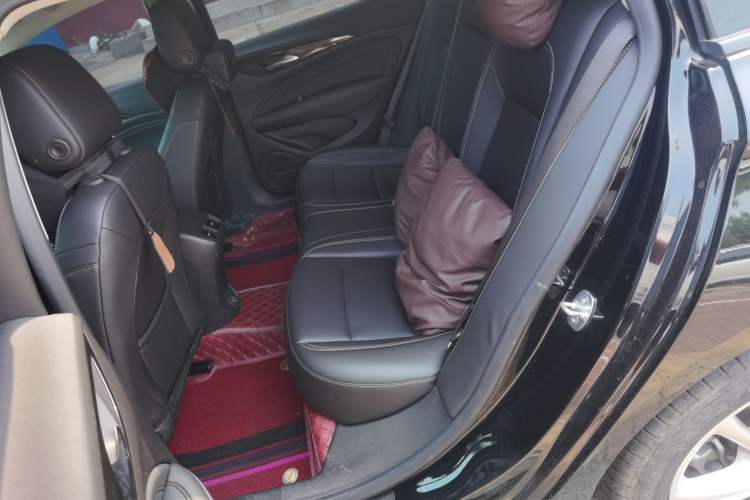 Used Buick Regal 2024 25T Deluxe Edition Left Rear Seat