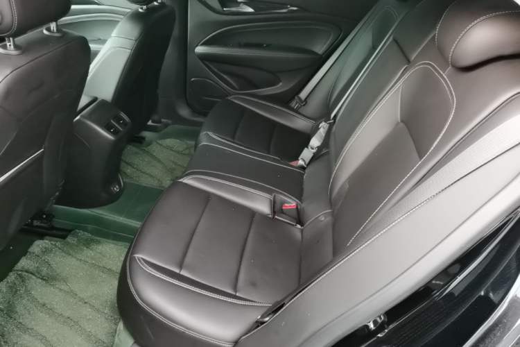 Used Buick Regal 2024 25T Deluxe Edition Left Rear Seat