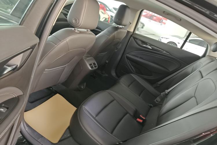 Used Buick Regal 2024 25T Deluxe Edition Left Rear Seat