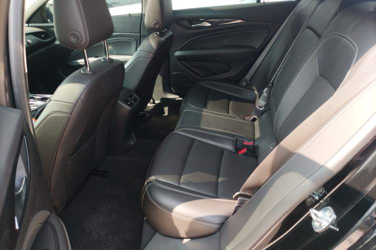 Used Buick Regal 2024 25T Deluxe Edition Left Rear Seat