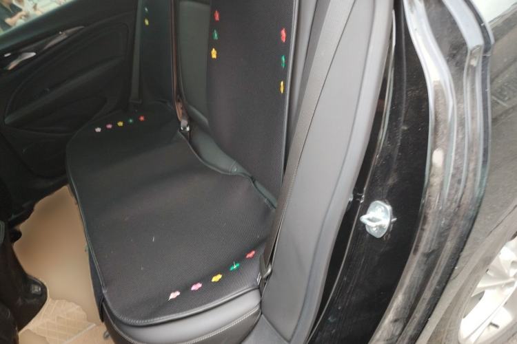 Used Buick Regal 2024 25T Deluxe Edition Left Rear Seat