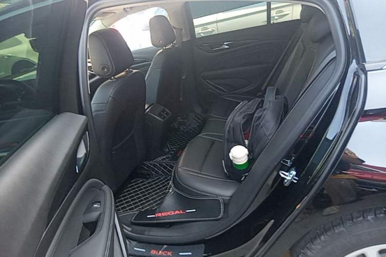 Used Buick Regal 2024 25T Deluxe Edition Left Rear Seat