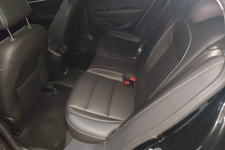 Used Buick Regal 2024 25T Deluxe Edition Left Rear Seat