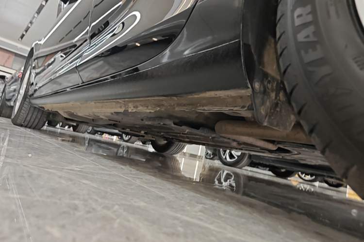 Used Buick Regal 2024 25T Deluxe Edition Left Side Sill