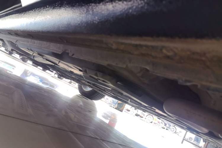 Used Buick Regal 2024 25T Deluxe Edition Left Side Sill