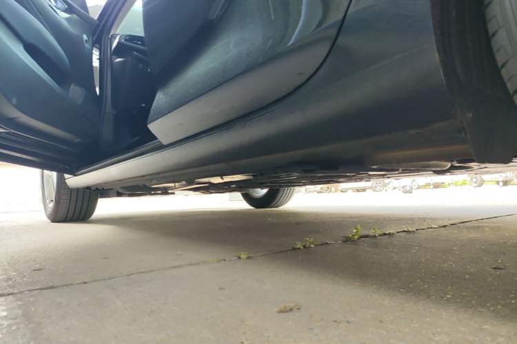 Used Buick Regal 2024 Revised 25T Ultra-Comfort Edition Left Side Sill