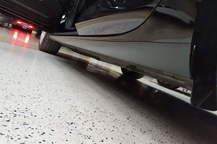 Used Buick Regal 2024 28T Luxury Edition Left Side Sill