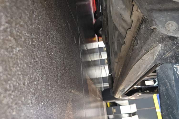 Used Buick Regal 2024 25T Deluxe Edition Left Side Sill