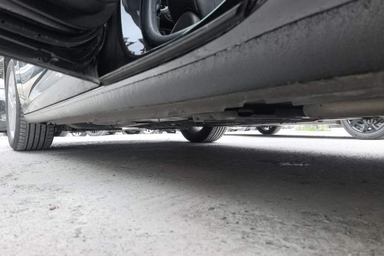 Used Buick Regal 2024 25T Deluxe Edition Left Side Sill
