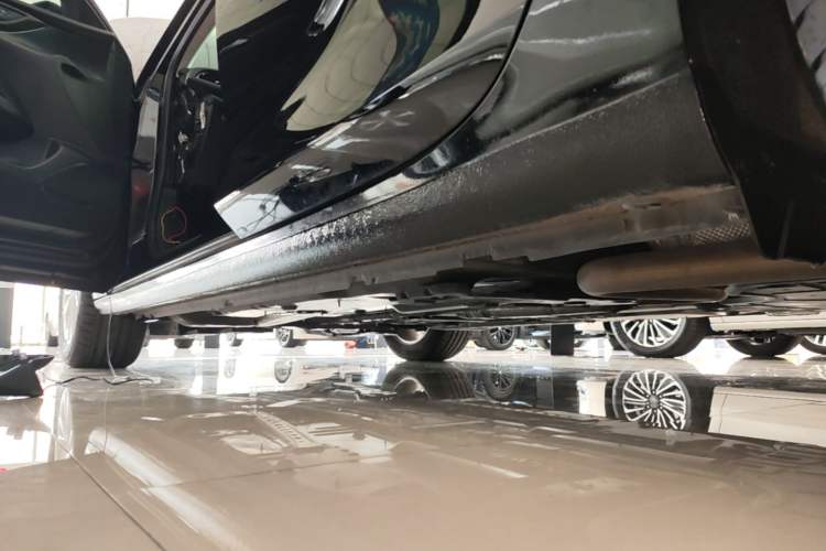 Used Buick Regal 2024 25T Deluxe Edition Left Side Sill