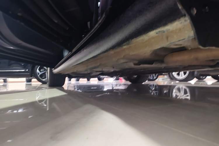 Used Buick Regal 2024 25T Deluxe Edition Left Side Sill