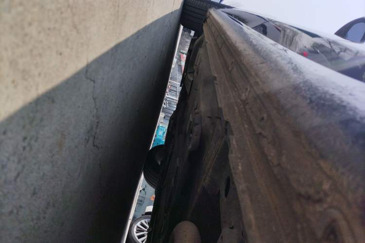Used Buick Regal 2024 25T Deluxe Edition Left Side Sill