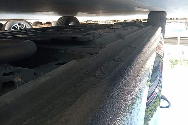 Used Buick Regal 2024 25T Deluxe Edition Left Side Sill