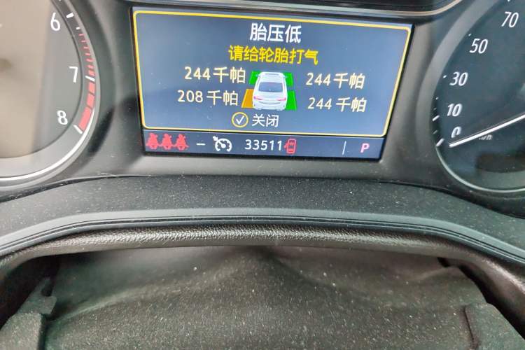 Used Buick Regal 2024 25T Deluxe Edition Odometer Close Up