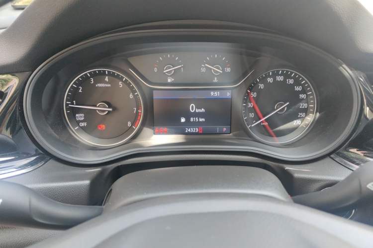Used Buick Regal 2024 Revised 25T Ultra-Comfort Edition Odometer Close Up