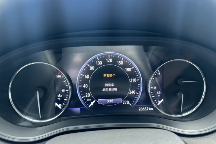 Used Buick Regal 2024 28T Luxury Edition Odometer Close Up