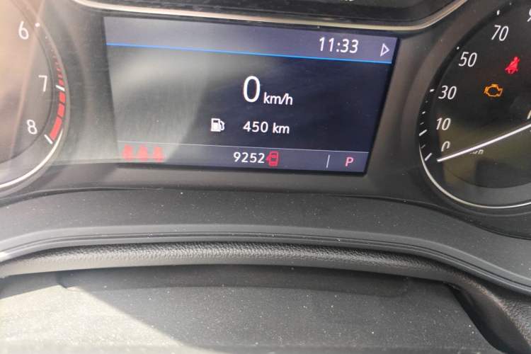 Used Buick Regal 2024 25T Deluxe Edition Odometer Close Up