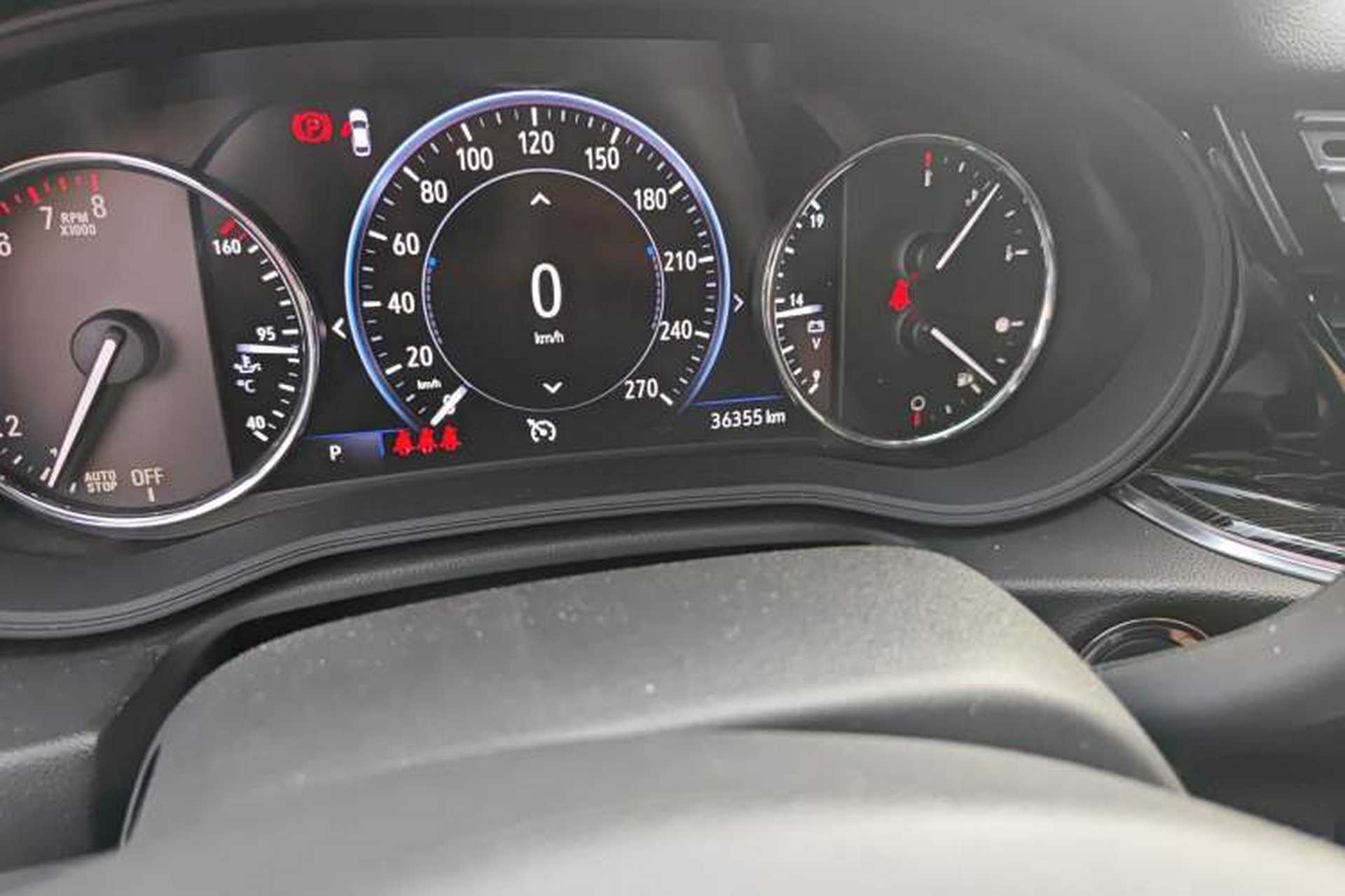 Used Buick Regal 2024 28T Luxury Edition Odometer Close Up
