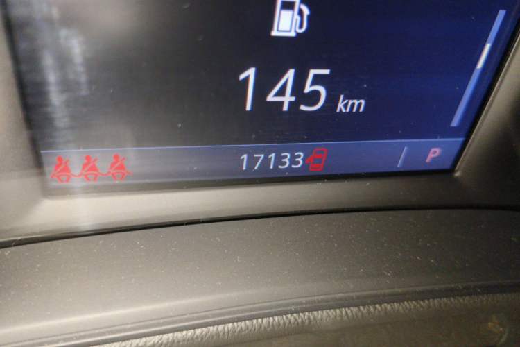 Used Buick Regal 2024 25T Deluxe Edition Odometer Close Up