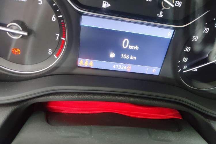 Used Buick Regal 2024 25T Deluxe Edition Odometer Close Up