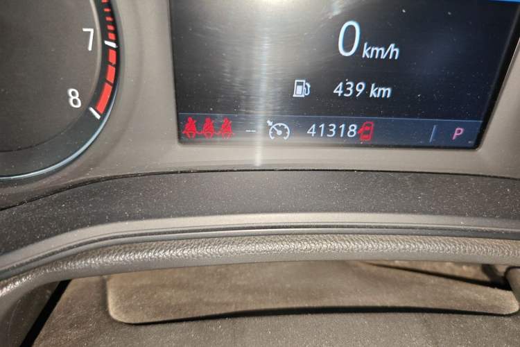 Used Buick Regal 2024 25T Deluxe Edition Odometer Close Up