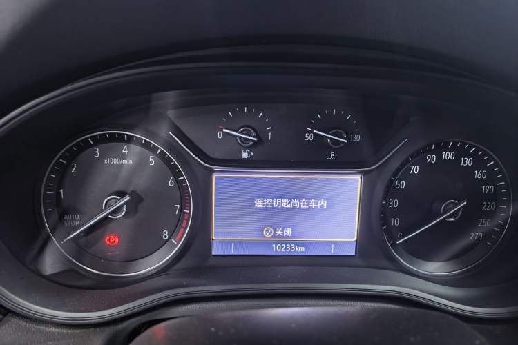 Used Buick Regal 2024 25T Deluxe Edition Odometer Close Up