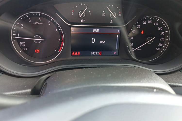 Used Buick Regal 2024 25T Deluxe Edition Odometer Close Up