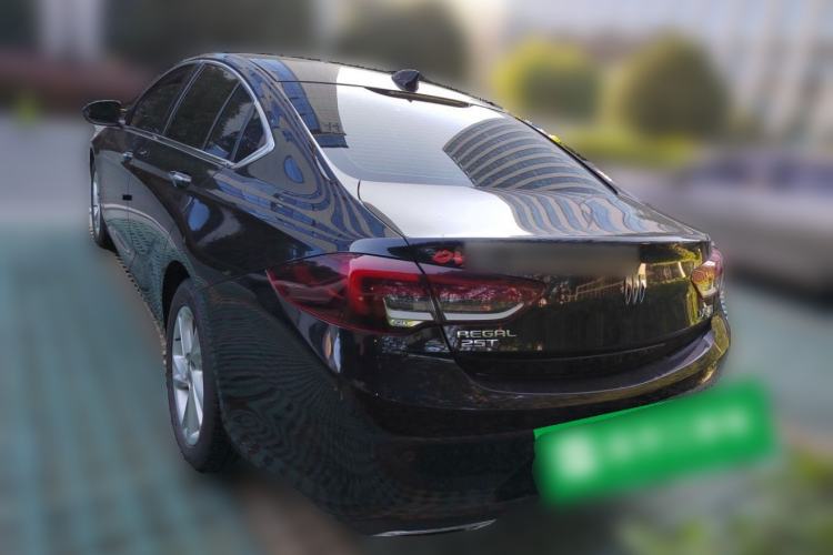 Used Buick Regal 2024 25T Deluxe Edition Rear