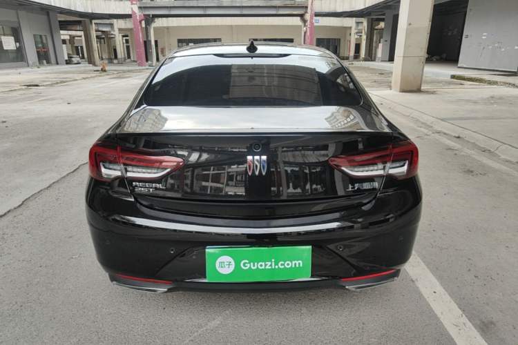 Used Buick Regal 2024 25T Deluxe Edition Rear