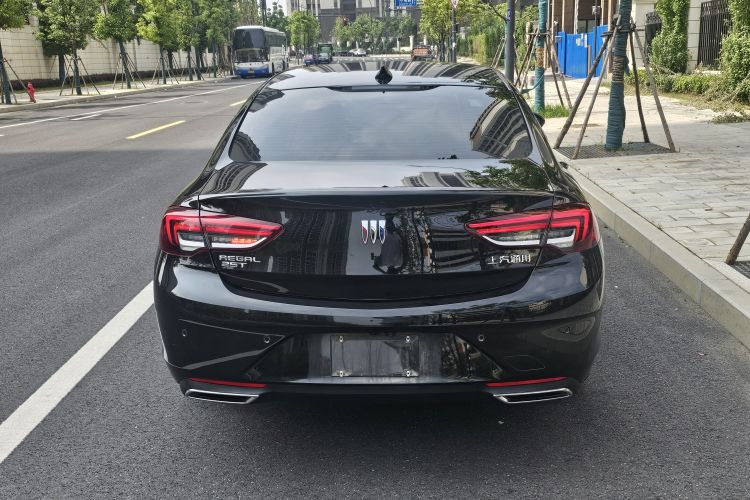 Used Buick Regal 2024 25T Deluxe Edition Rear