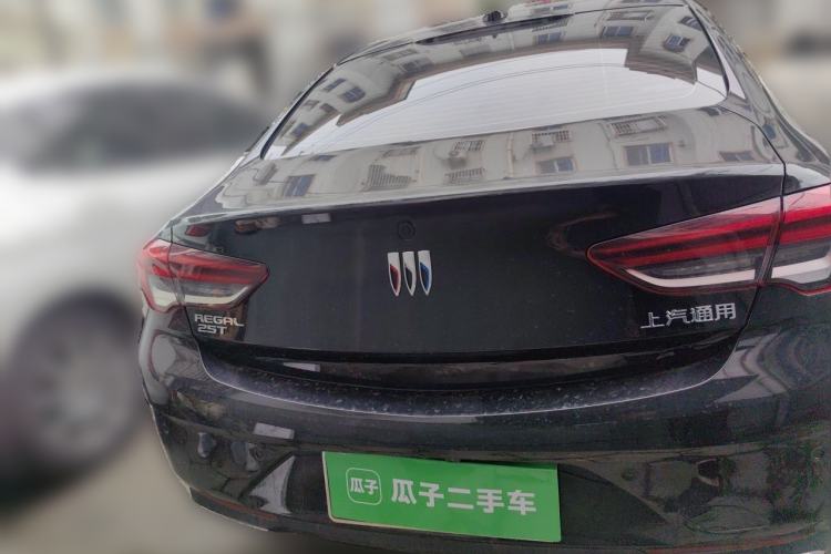 Used Buick Regal 2024 25T Deluxe Edition Rear