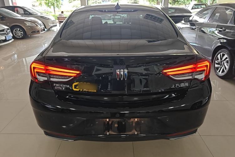 Used Buick Regal 2024 25T Deluxe Edition Rear
