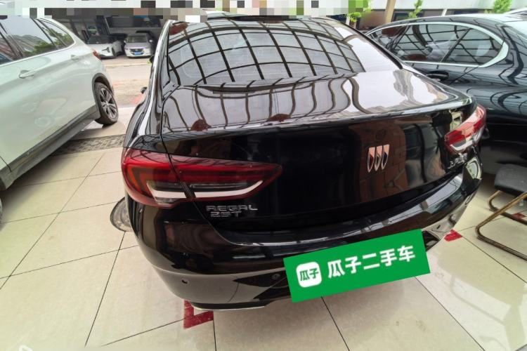 Used Buick Regal 2024 25T Deluxe Edition Rear