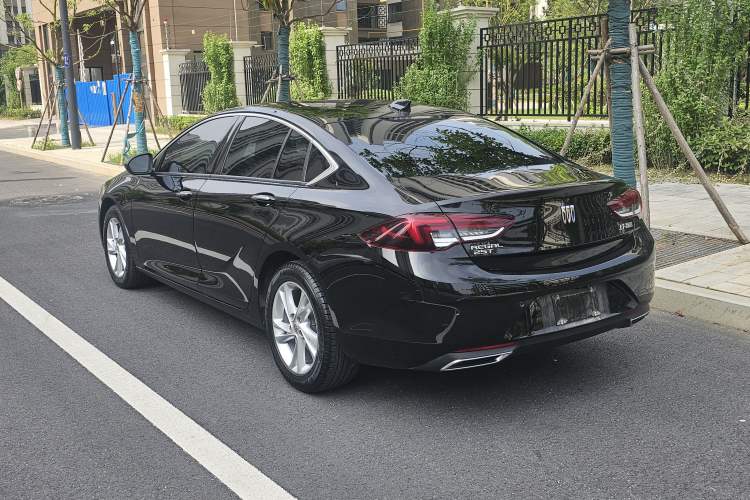 Used Buick Regal 2024 25T Deluxe Edition Rear Left 45 Deg