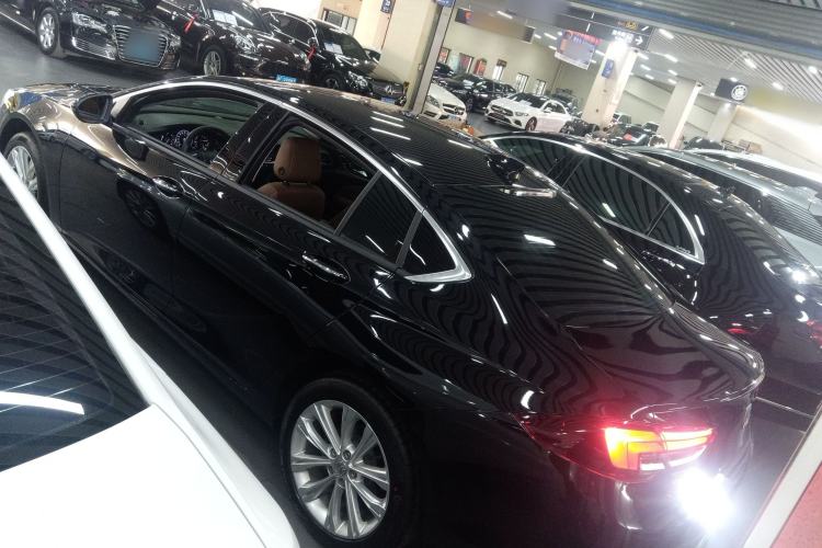 Used Buick Regal 2024 28T Luxury Edition Rear Left 45 Deg