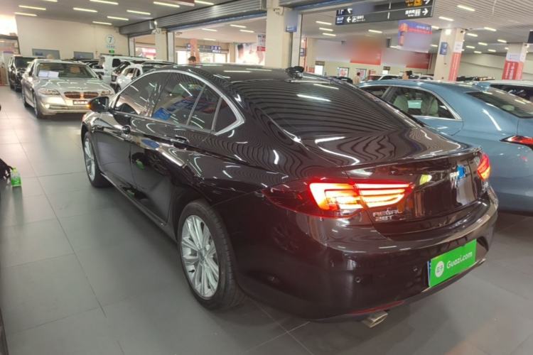Used Buick Regal 2024 28T Luxury Edition Rear Left 45 Deg