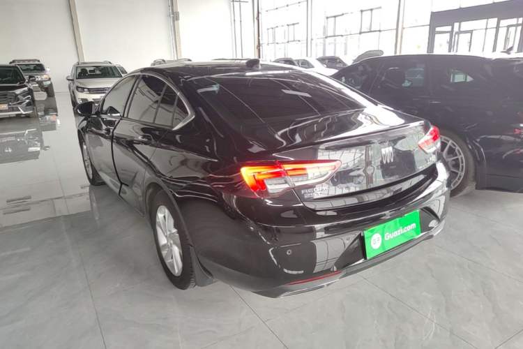 Used Buick Regal 2024 25T Deluxe Edition Rear Left 45 Deg