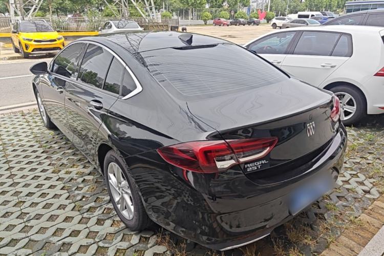 Used Buick Regal 2024 25T Deluxe Edition Rear Left 45 Deg