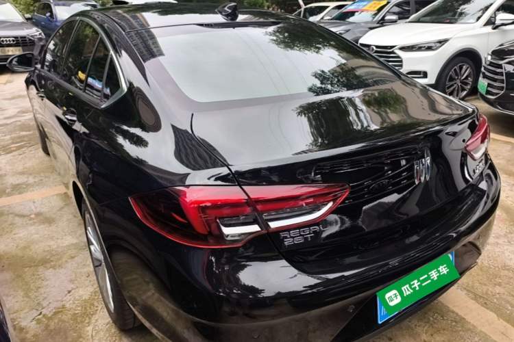 Used Buick Regal 2024 28T Luxury Edition Rear Left 45 Deg
