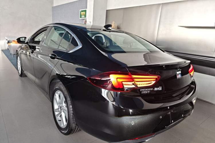 Used Buick Regal 2024 25T Deluxe Edition Rear Left 45 Deg