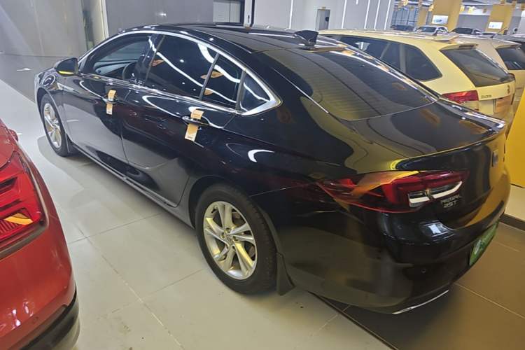 Used Buick Regal 2024 25T Deluxe Edition Rear Left 45 Deg