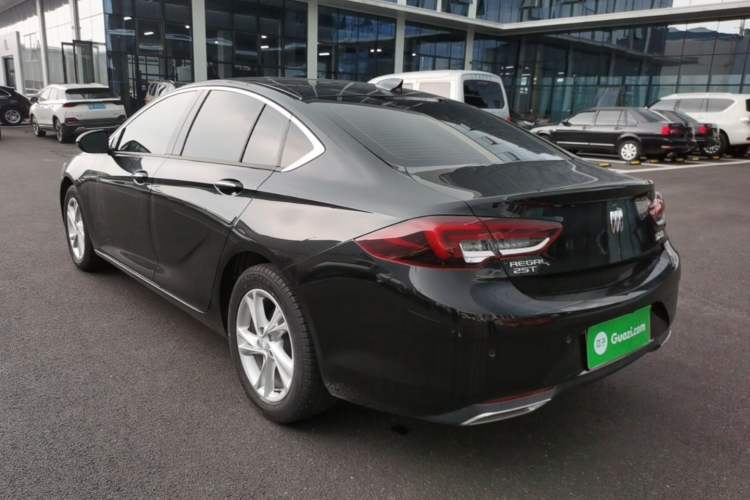 Used Buick Regal 2024 25T Deluxe Edition Rear Left 45 Deg