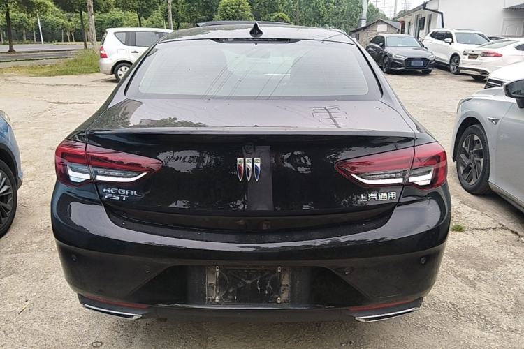 Used Buick Regal 2024 25T Deluxe Edition Rear